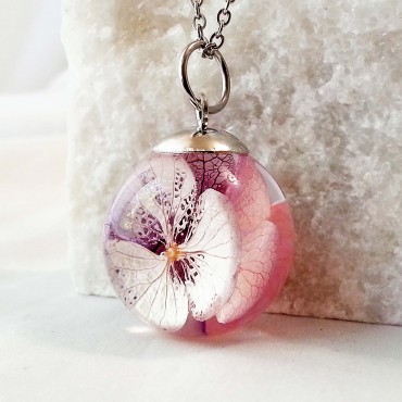 Pandantiv sfera cu Flori de Hortensie alb roz • FELI • Oțel Inoxidabil