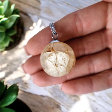 Pandantiv sfera 25mm cu Flori de Hortensie Pastel • NEDEIA • Oțel Inoxidabil