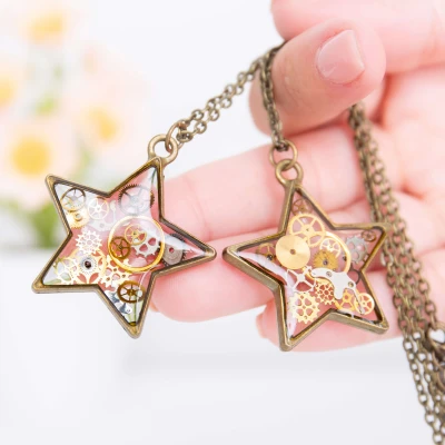 Pandantiv stea steampunk cu piese de ceas • I SEE STARS • Bronz