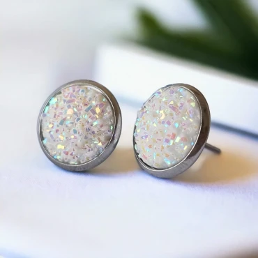 Cercei cu surub, mini Geode glitter • WHITE FRAME • Oțel Inoxidabil